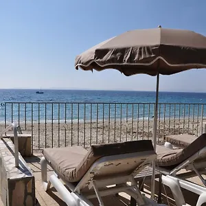 De La 3* Le Lavandou