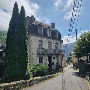 auberge-du-melles.midi-pyreneeshotels.com/